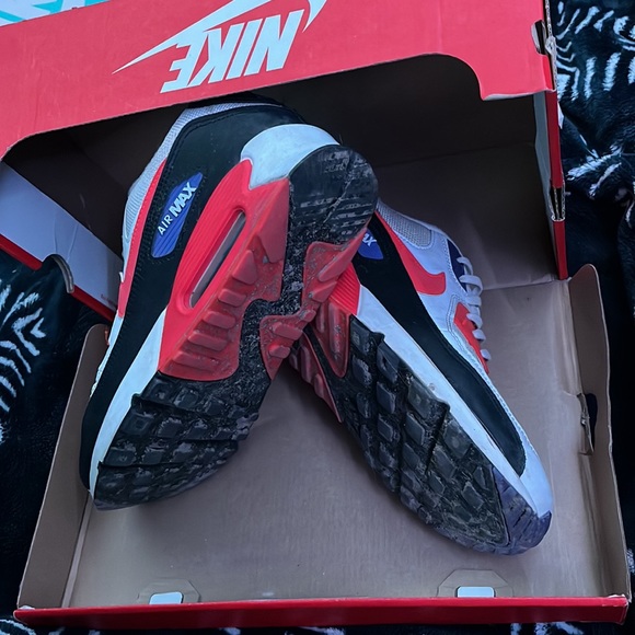 Air Max 90’s (Toronto Raptor addition) - Picture 3 of 5